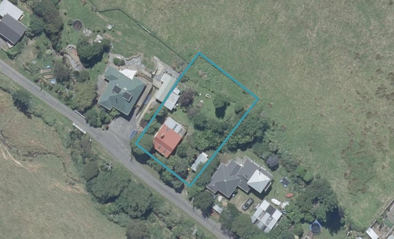 10 Lewis Street, Deborah Bay, Port Chalmers - Carousel 1
