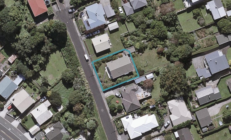 5 Turehu Street, Merrilands, New Plymouth - Carousel 1