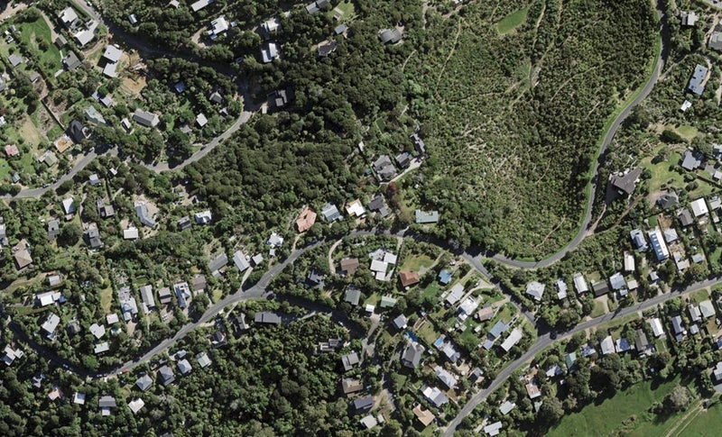9 Coromandel Road, Oneroa, Waiheke Island - Carousel 1