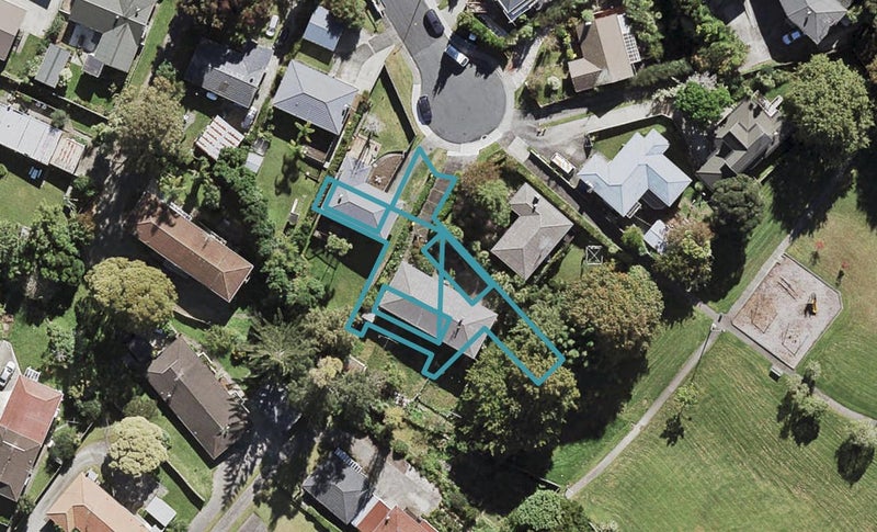 13/37 Camelot Place, Glenfield, Auckland - Carousel 1