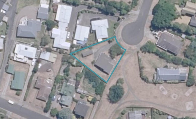 39 Otupai Street, Two Mile Bay, Taupo - Carousel 1