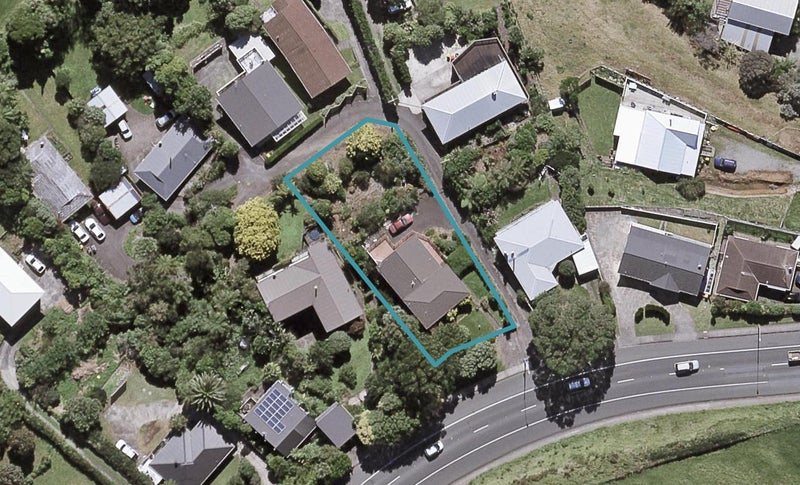 78 South Road, Blagdon, New Plymouth - Carousel 1