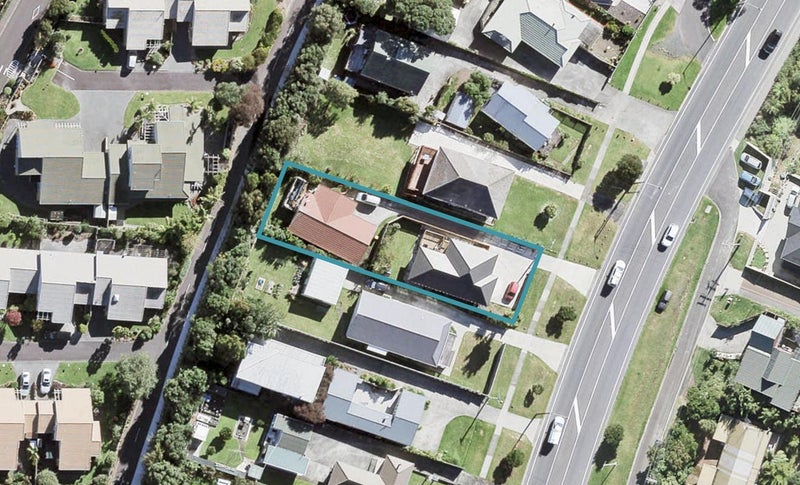 2/920 East Coast Road, Northcross, Auckland - Carousel 1