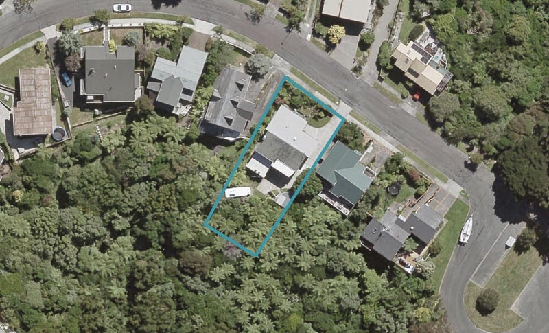 34 Stanhope Grove, Korokoro, Lower Hutt - Carousel 1