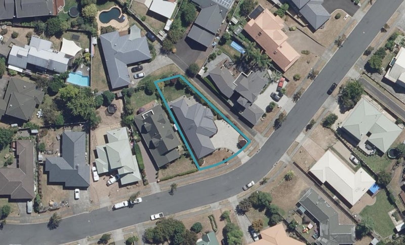 19 Cherrywood Street, Pukete, Hamilton - Carousel 1