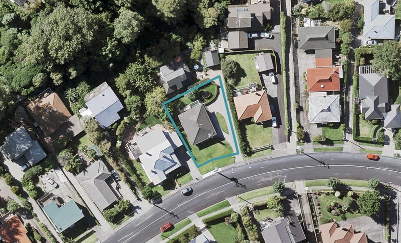 58 Uxbridge Road, Mellons Bay, Auckland - Carousel 1