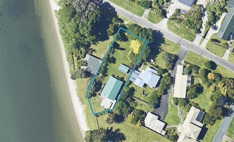 41 Takinga Street, Mourea, Rotorua - Carousel 1
