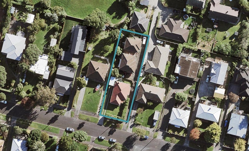 2/13 Fairlands Avenue, Waterview, Auckland - Carousel 1