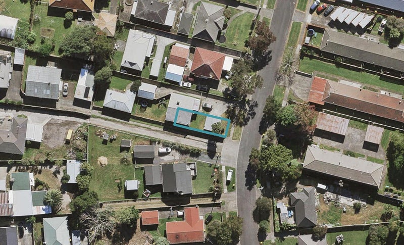 2/13 Margaret Road, Papatoetoe, Auckland - Carousel 1