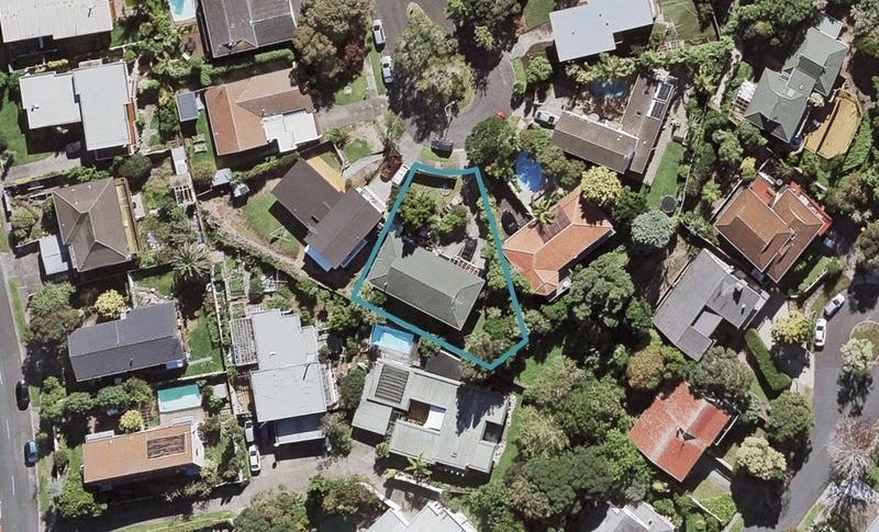 2 Chatswood Grove, Chatswood, Auckland - Carousel 1