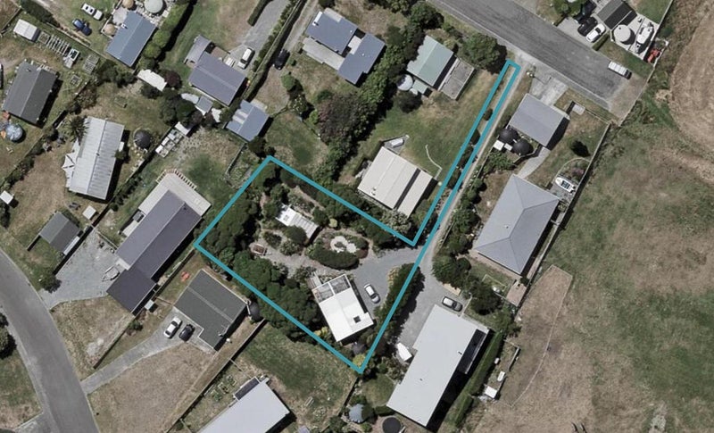 9 Brendan Drive, Te Horo Beach - Carousel 1