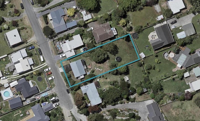 19 Ruru Road, Otaihanga, Paraparaumu - Carousel 1