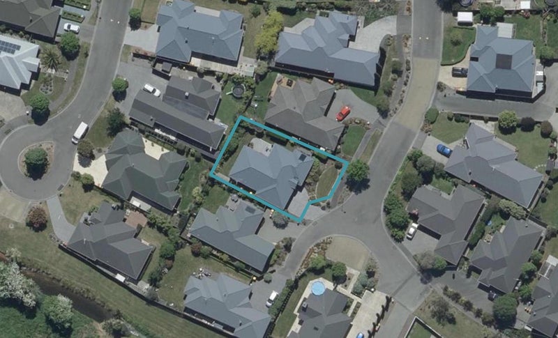 8 Hideaway Gate, Parklands, Christchurch - Carousel 1
