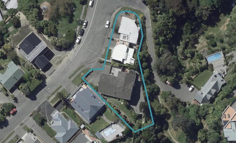 2/32 Takahe Drive, Cashmere, Christchurch - Carousel 1