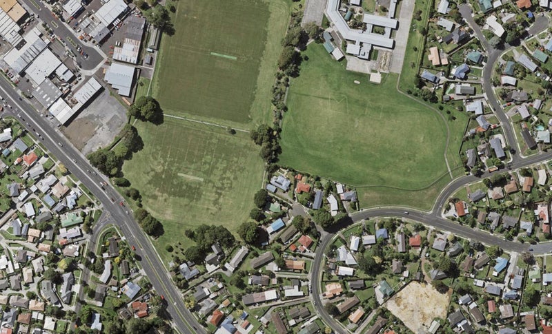 4/7 Cindy Place, Pakuranga, Auckland - Carousel 1