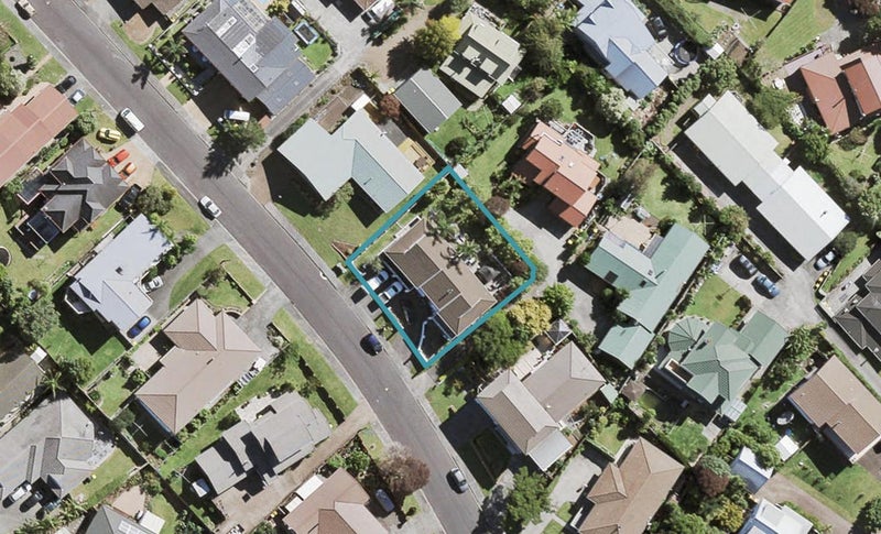 11 Tirohunga Drive, Henderson, Auckland - Carousel 1