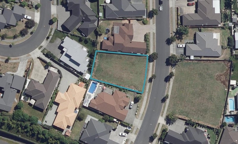 114 Huntington Drive, Huntington, Hamilton - Carousel 1
