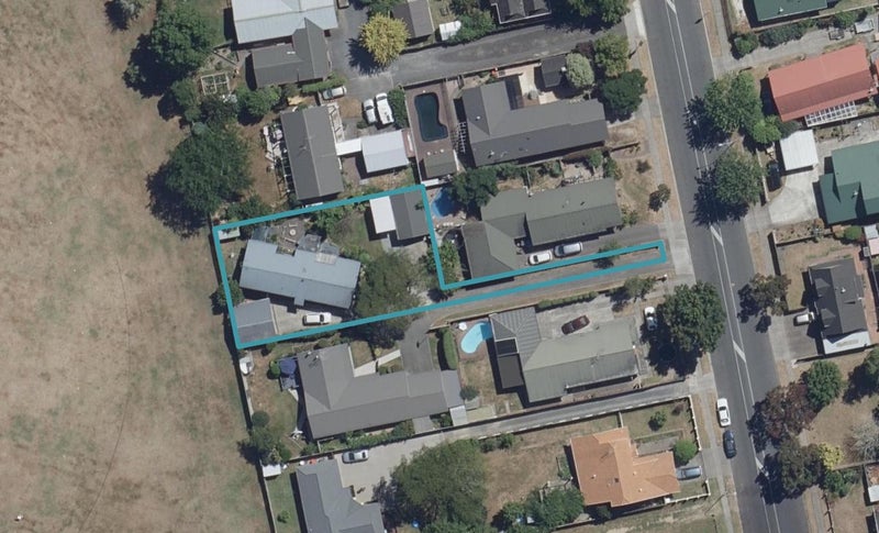37 Ashurst Avenue, Pukete, Hamilton - Carousel 1