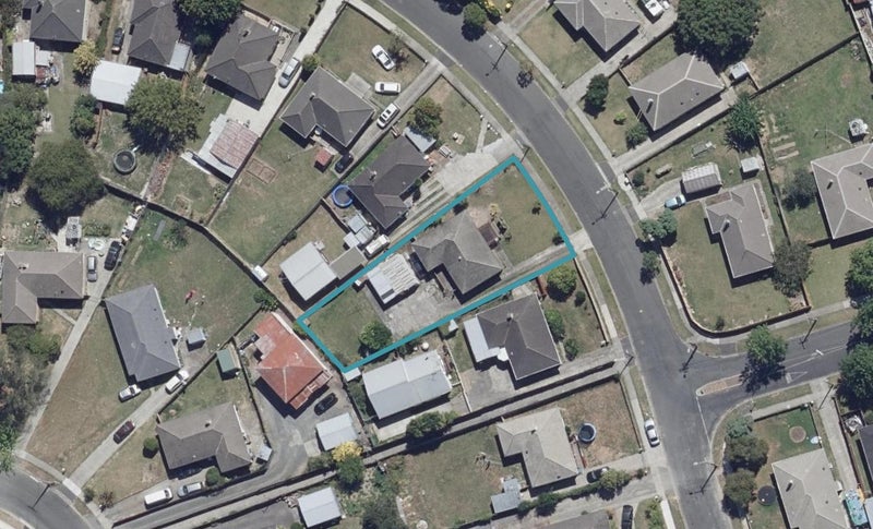 28 Yeats Crescent, Fairfield, Hamilton - Carousel 1