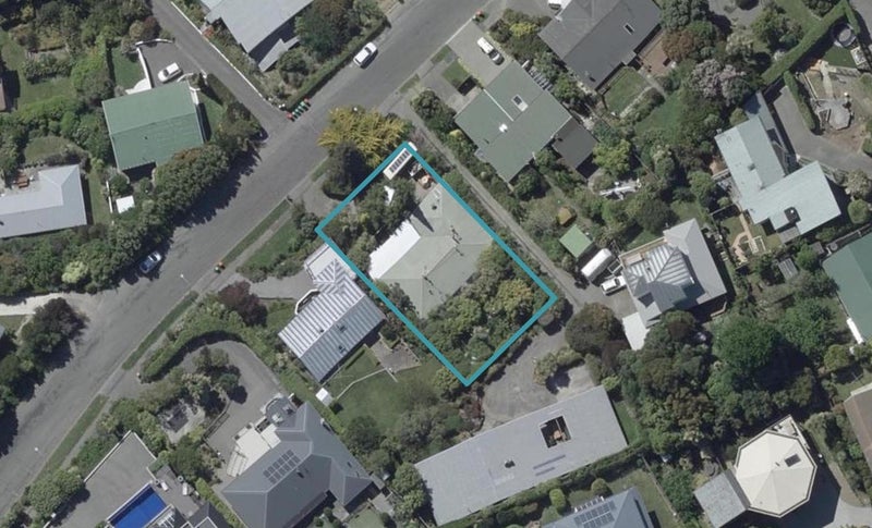10 Takahe Drive, Cashmere, Christchurch - Carousel 1