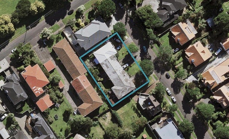 1 Elgar Street, Royal Oak, Auckland - Carousel 1