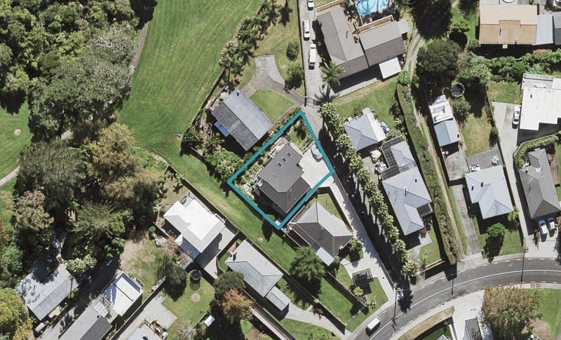 6A Lowtherhurst Road, Massey, Auckland - Carousel 1