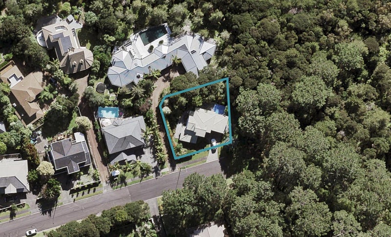142 Onetaunga Road, Chatswood, Auckland - Carousel 1
