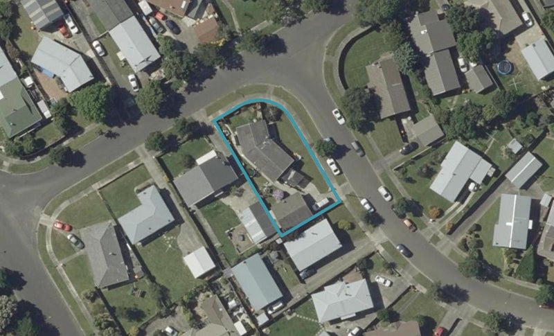 2 Cumberland Place, Kelvin Grove, Palmerston North - Carousel 1