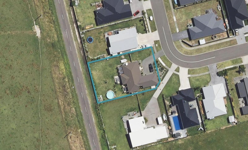 76 Hamilton Drive, Wainui, Gisborne - Carousel 1
