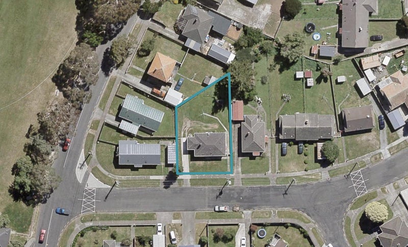 1 Churton Crescent, Taita, Lower Hutt - Carousel 1