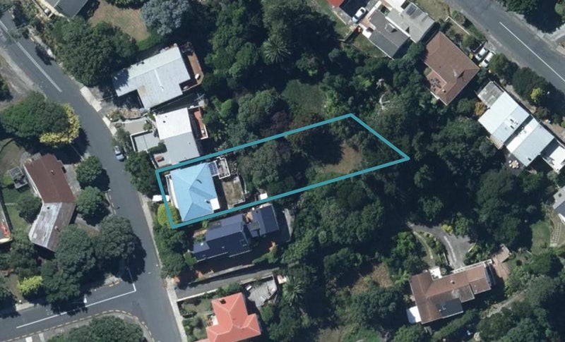 84 Mana View Road, Paremata, Porirua - Carousel 1