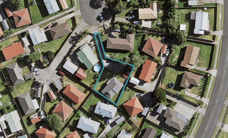 26 Dungarvon Place, Clendon Park, Auckland - Carousel 1