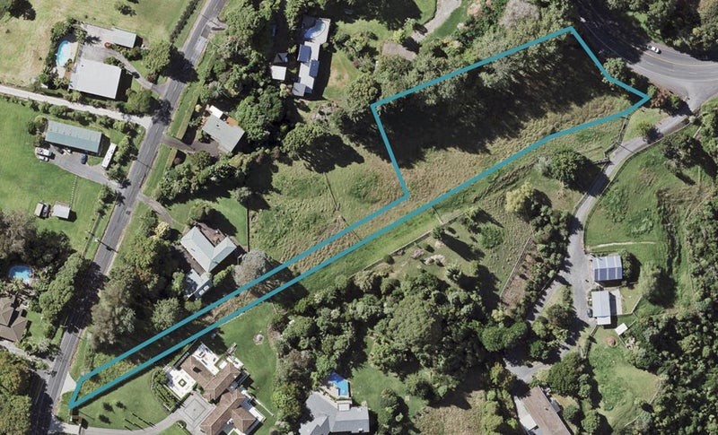 285A Point View Drive, Shamrock Park, Auckland - Carousel 1