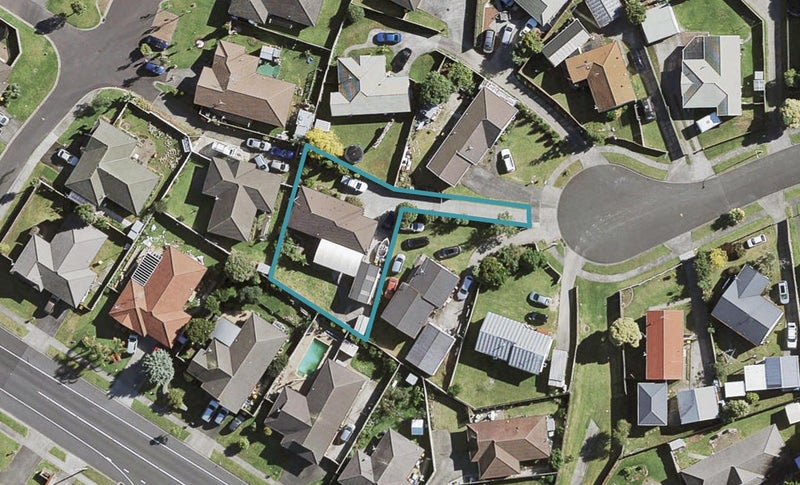 36 Bernina Place, Weymouth, Auckland - Carousel 1