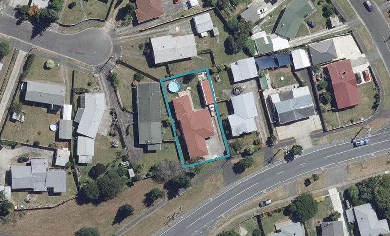 72 Collins Road, Melville, Hamilton - Carousel 1