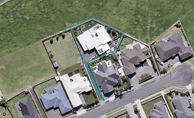 17B Dolphin Parade, Bell Block, New Plymouth - Carousel 1