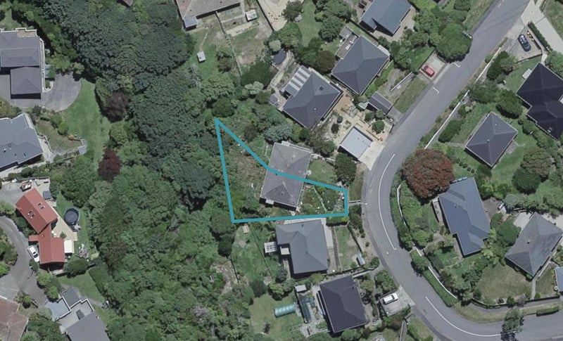 13 Bankot Crescent, Ngaio, Wellington - Carousel 1
