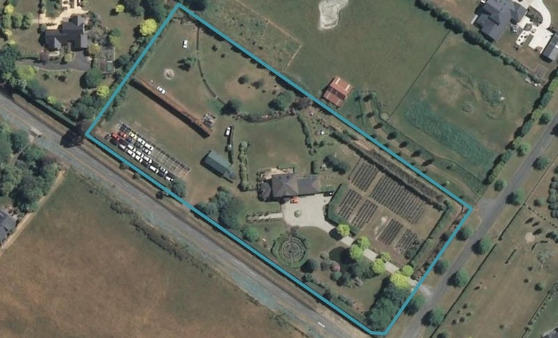 5 Kingcraft Drive, Christchurch - Carousel 1