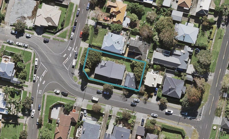 22 Queensway, Three Kings, Auckland - Carousel 1