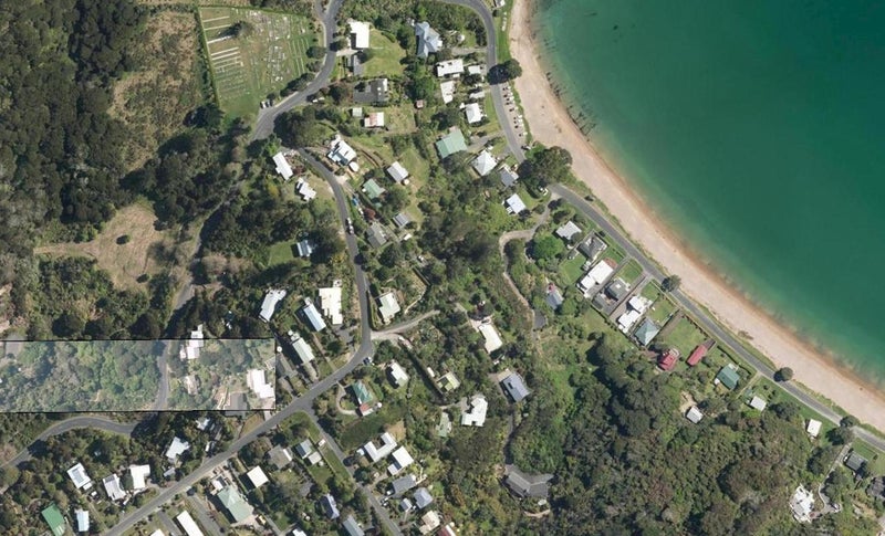 8 Queens View Road, Russell, Russell - Carousel 1