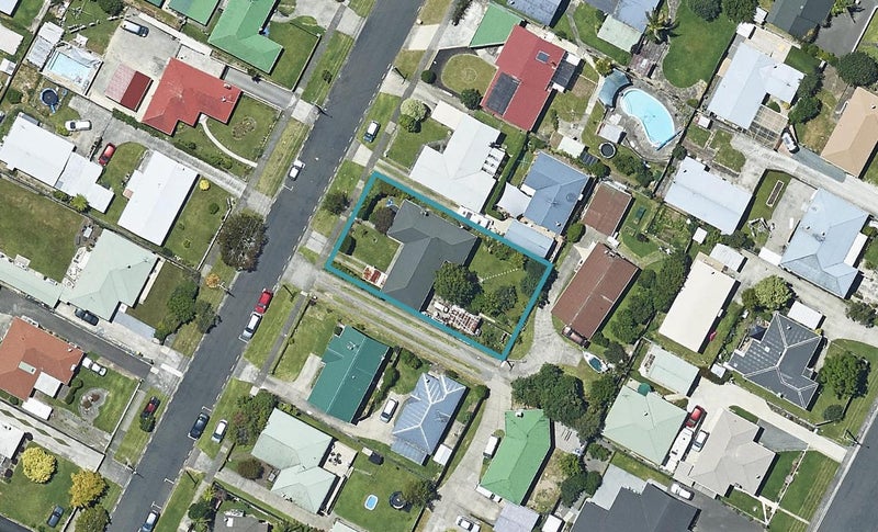 15 Manson Street, Gate Pa, Tauranga - Carousel 1