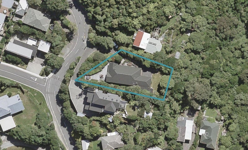 88 Korokoro Road, Korokoro, Lower Hutt - Carousel 1