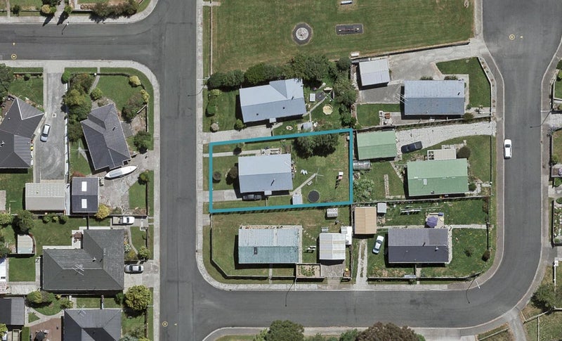 12 Iona Street, Strathern, Invercargill - Carousel 1