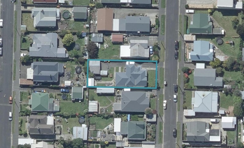 32 Normanby Street, Saint Kilda, Dunedin - Carousel 1