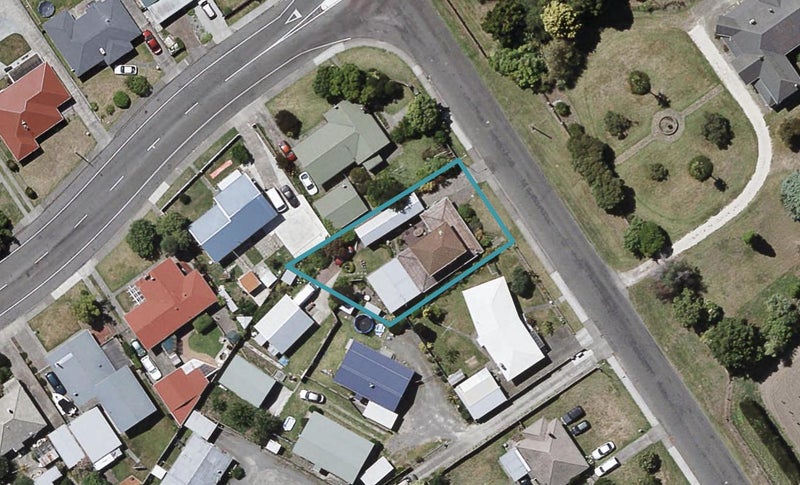 603 Collinge Road, Mayfair, Hastings - Carousel 1