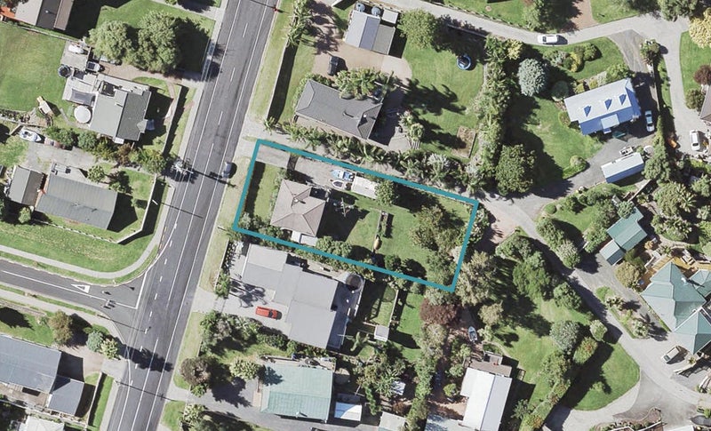 23 Shelly Bay Road, Beachlands, Auckland - Carousel 1