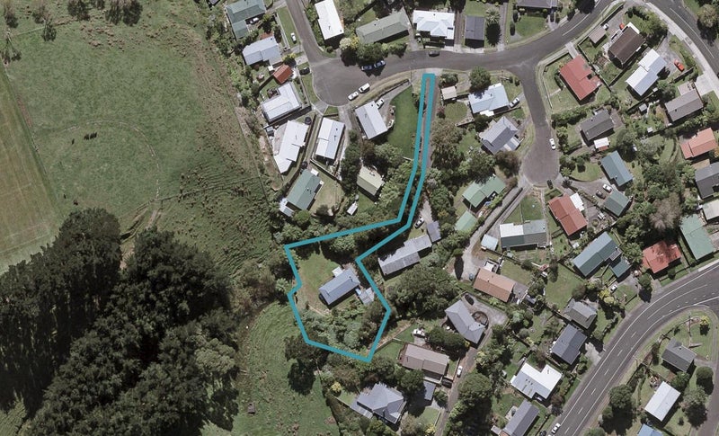 7B Shaldon Crescent, Blagdon, New Plymouth - Carousel 1