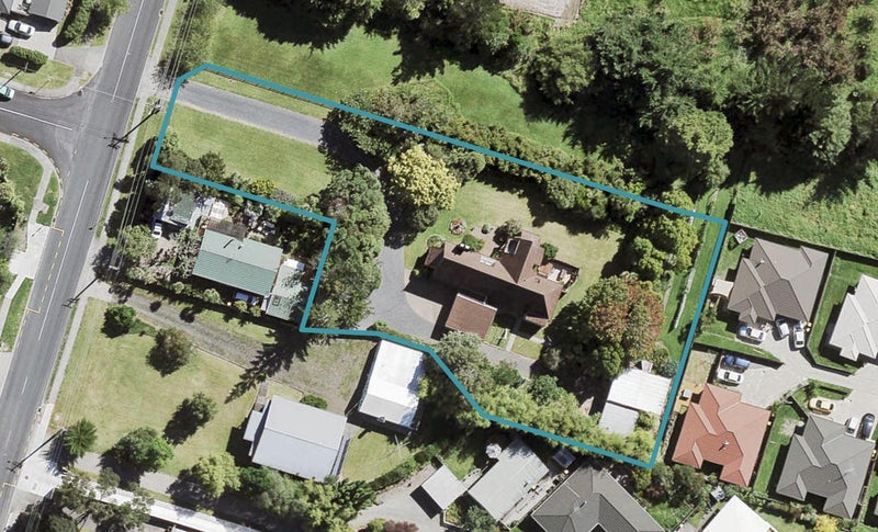 315 Glengarry Road, Glen Eden, Auckland - Carousel 1