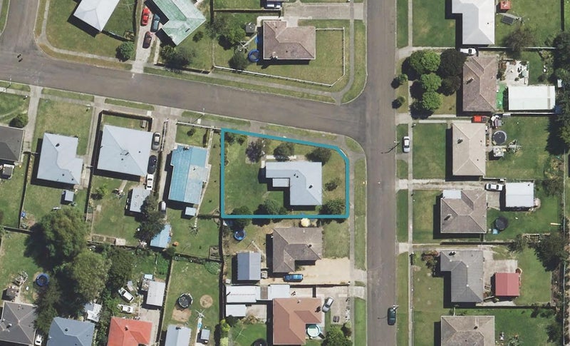 41 Cavendish Crescent, Outer Kaiti, Gisborne - Carousel 1