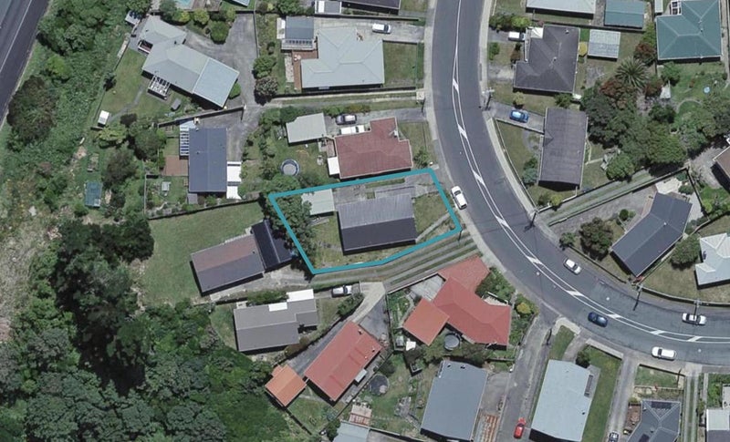 55 Mark Avenue, Paparangi, Wellington - Carousel 1